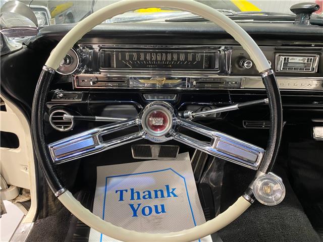 1961 Cadillac DeVille  (Stk: 134047) in Watford - Image 13 of 19