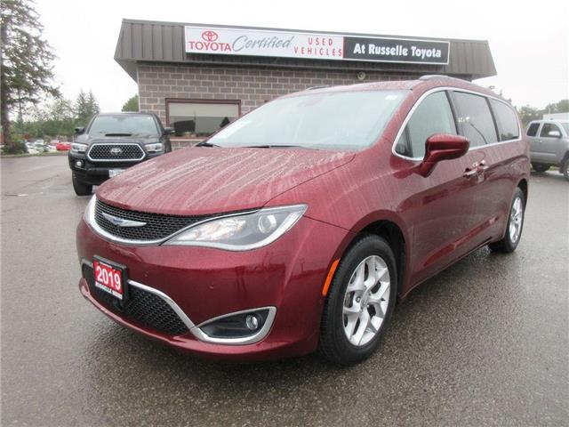 2019 Chrysler Pacifica Touring Plus (Stk: 223291) in Peterborough - Image 1 of 32