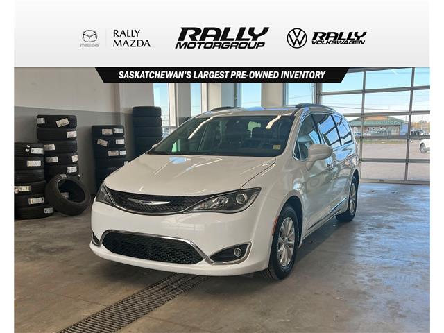 2017 Chrysler Pacifica Touring-L (Stk: V1736A) in Prince Albert - Image 1 of 13