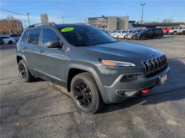 2017 Jeep Cherokee Trailhawk (Stk: 220774A) in Windsor - Image 1 of 17