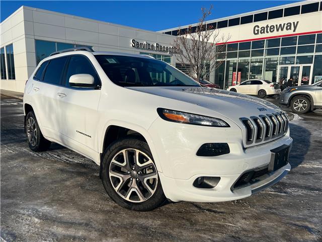 2018 Jeep Cherokee Overland (Stk: 38587A) in Edmonton - Image 1 of 31
