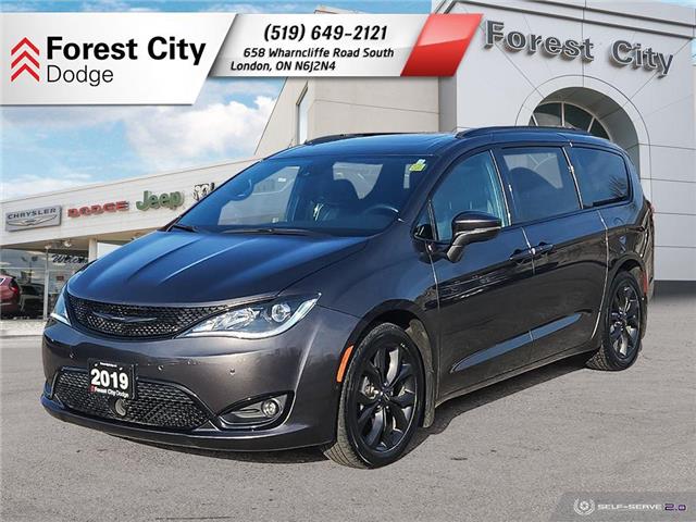 2019 Chrysler Pacifica Limited (Stk: 23-7L009A) in London - Image 1 of 31