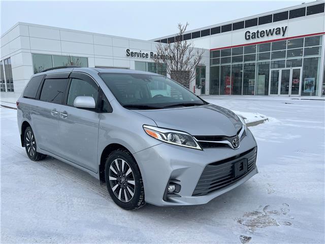 2019 Toyota Sienna XLE 7-Passenger (Stk: T9512) in Edmonton - Image 1 of 32
