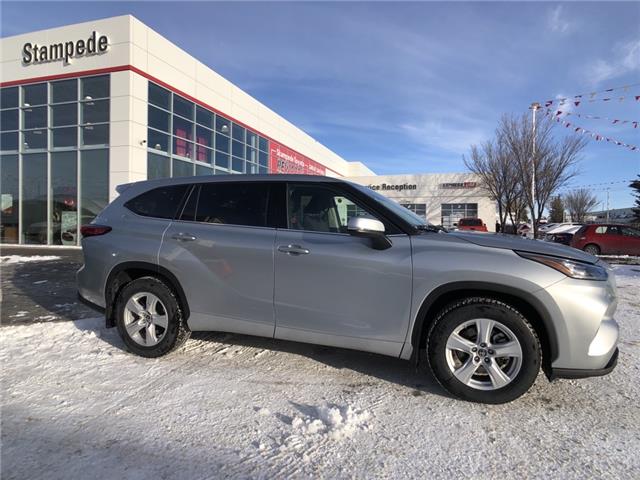 2020 Toyota Highlander LE (Stk: 9848A) in Calgary - Image 1 of 10