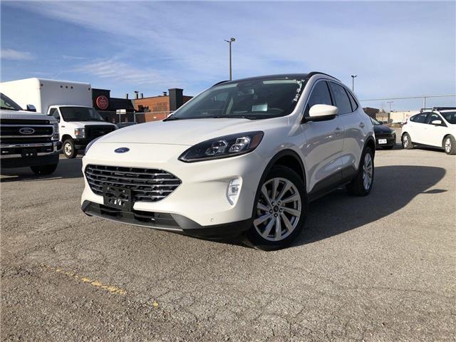 2022 Ford Escape Titanium (Stk: ES221036) in Barrie - Image 1 of 45