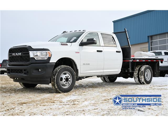 2022 RAM 3500 Chassis Tradesman/SLT/Laramie/Limited (Stk: WD2293) in Red Deer - Image 1 of 18