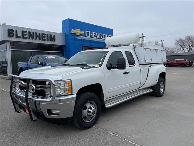2013 Chevrolet Silverado 3500HD LT (Stk: 2B060B) in Blenheim - Image 1 of 15