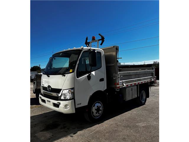 2015 Hino 195 Hino with Eloquip Aluminum Dump Body  (Stk: TT000038) in Barrie - Image 1 of 5
