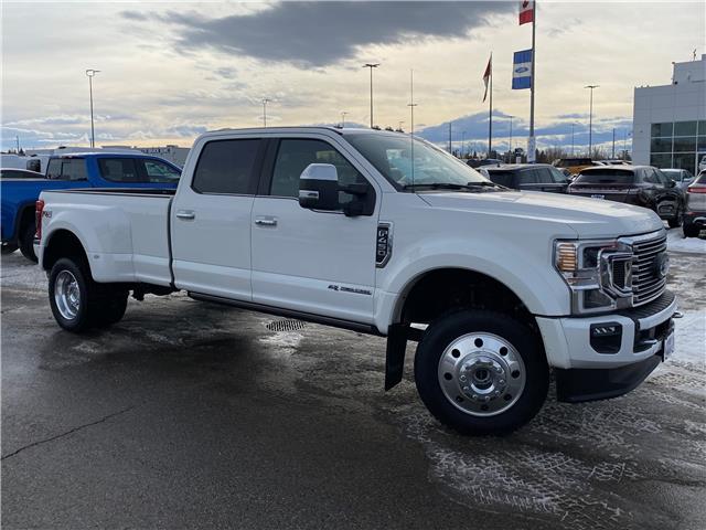 2020 Ford F-450 Platinum (Stk: T31461) in Calgary - Image 1 of 25