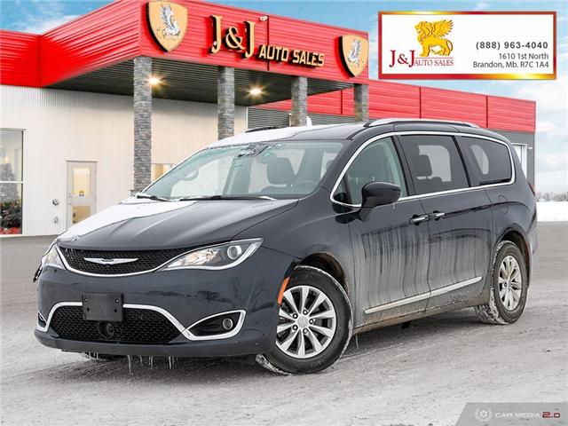 2019 Chrysler Pacifica Touring-L (Stk: J22066) in Brandon - Image 1 of 27