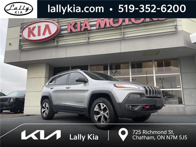 2017 Jeep Cherokee Trailhawk (Stk: KSOR2983A) in Chatham - Image 1 of 26