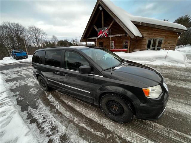 2012 Chrysler Town & Country Touring (Stk: u0834a) in Rawdon - Image 1 of 16