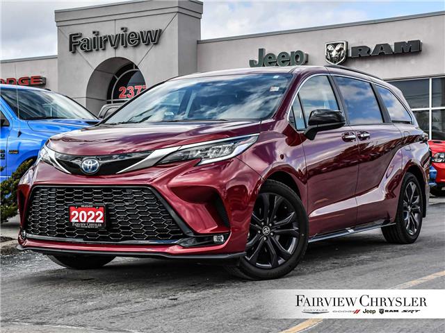 2022 Toyota Sienna XSE 7-Passenger (Stk: U19755) in Burlington - Image 1 of 35