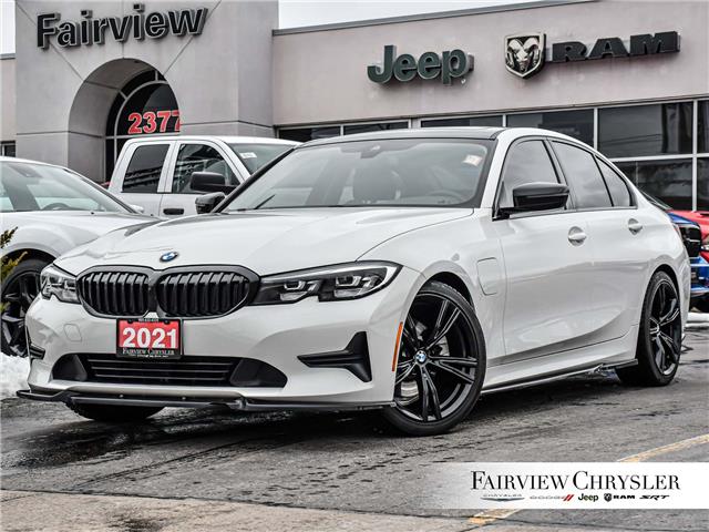 2021 BMW 330e Base (Stk: U19694) in Burlington - Image 1 of 35