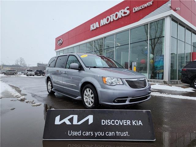 2015 Chrysler Town & Country Touring (Stk: N852340B) in Charlottetown - Image 1 of 19