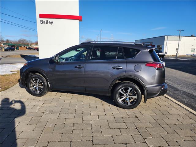 2018 Toyota RAV4 LE (Stk: 9268) in Sarnia - Image 1 of 1