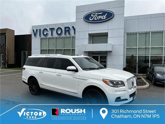 2022 Lincoln Navigator L Reserve (Stk: V7769LB) in Chatham - Image 1 of 29