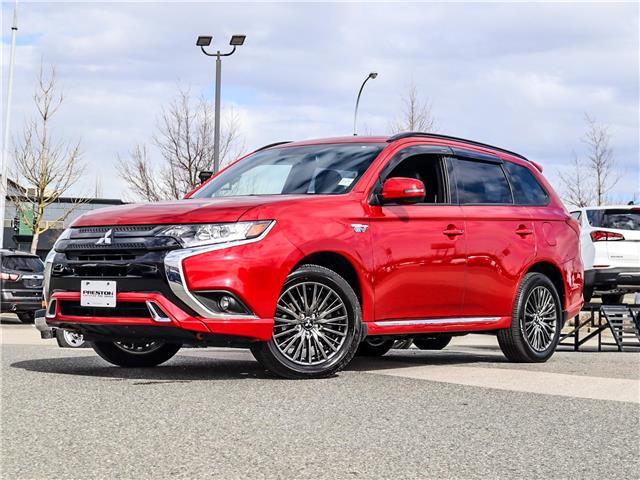 2022 Mitsubishi Outlander PHEV Black Edition (Stk: 3203831) in Langley City - Image 1 of 28