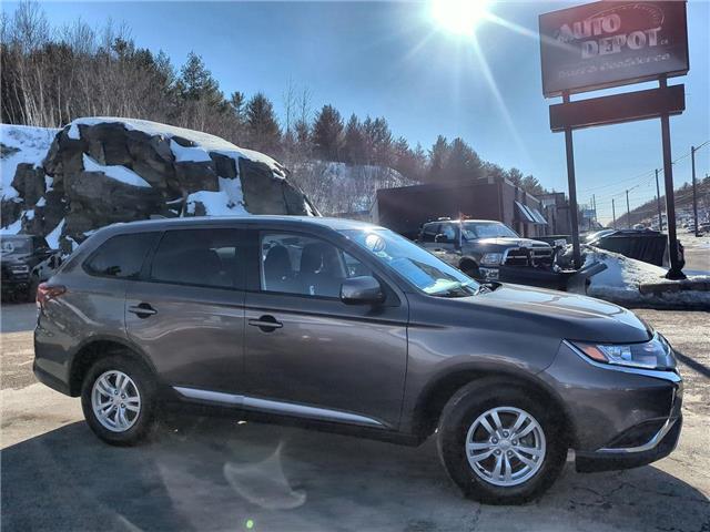 2020 Mitsubishi Outlander ES (Stk: 13275R) in Sudbury - Image 1 of 29