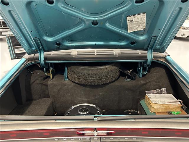 1971 Ford Thunderbird  (Stk: 125435) in Watford - Image 16 of 20