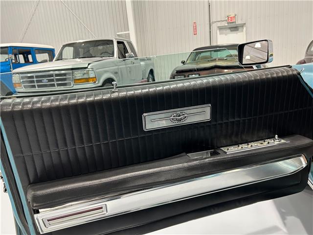 1971 Ford Thunderbird  (Stk: 125435) in Watford - Image 8 of 20