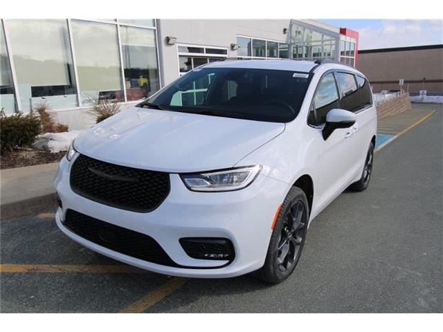 2023 Chrysler Pacifica Touring-L (Stk: PY1725) in St. Johns - Image 1 of 14