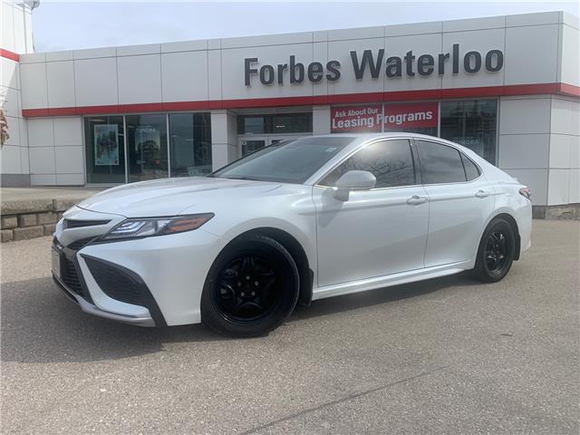 2022 Toyota Camry Hybrid XSE (Stk: 23051) in Waterloo - Image 1 of 5