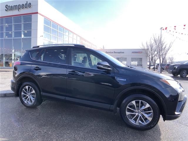 2017 Toyota RAV4 Hybrid LE+ (Stk: 9965A) in Calgary - Image 1 of 25