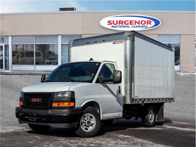 2020 GMC Savana Cutaway Work Van (Stk: 89377-6) in Ottawa - Image 1 of 17