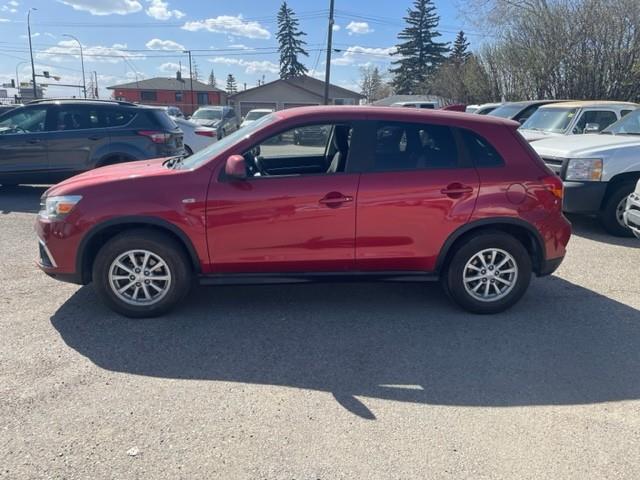 2018 Mitsubishi RVR SE (Stk: 602033) in Calgary - Image 1 of 7