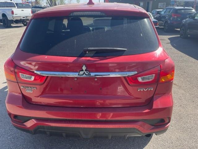 2018 Mitsubishi RVR SE (Stk: 602033) in Calgary - Image 4 of 7 2018 Mitsubishi RVR SE (Stk: 602033) in Calgary - Image 4 of 7