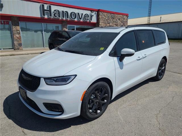 2023 Chrysler Pacifica Touring-L (Stk: 23-054) in Hanover - Image 1 of 15