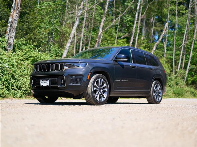 2022 Jeep Grand Cherokee L Overland (Stk: 20230) in Surrey - Image 1 of 25