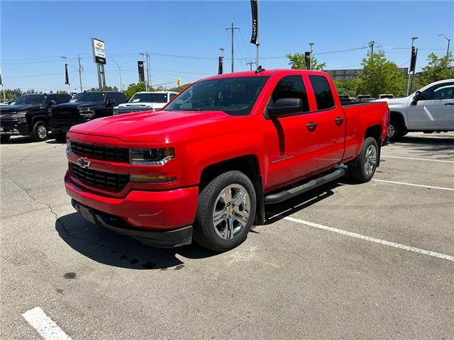 2019 Chevrolet Silverado 1500 LD Silverado Custom (Stk: 162075) in London - Image 1 of 11