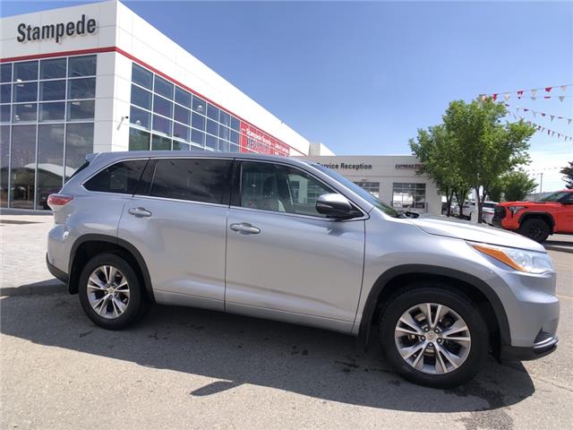 2015 Toyota Highlander LE (Stk: 230496A) in Calgary - Image 1 of 12