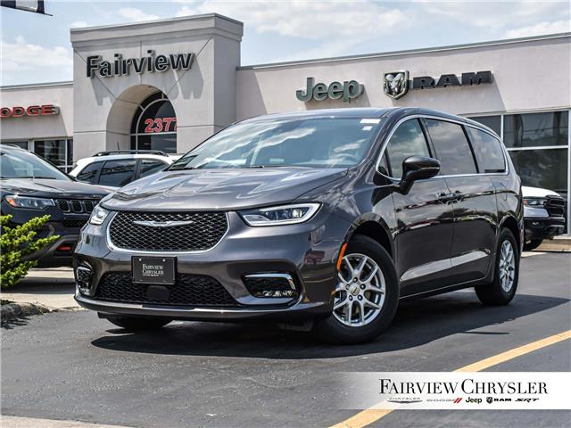 2023 Chrysler Pacifica Touring-L (Stk: PR1552) in Burlington - Image 1 of 32