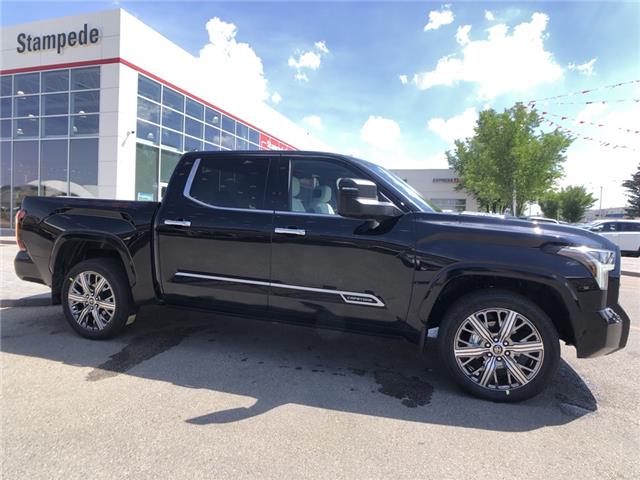 2022 Toyota Tundra Hybrid Capstone (Stk: 10077A) in Calgary - Image 1 of 12