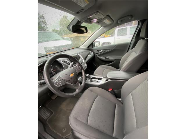 2018 Chevrolet Malibu LT (Stk: 3T001B) in Hope - Image 11 of 17