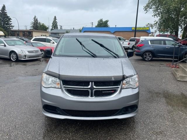 2017 Dodge Grand Caravan CVP/SXT (Stk: 582597) in Calgary - Image 2 of 11