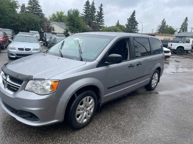 2017 Dodge Grand Caravan CVP/SXT (Stk: 582597) in Calgary - Image 3 of 11