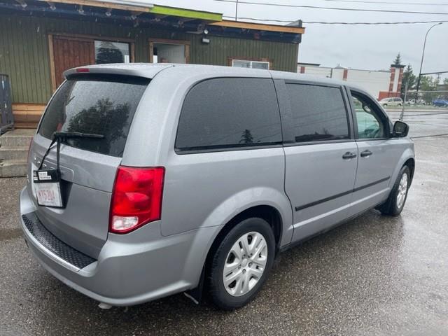2017 Dodge Grand Caravan CVP/SXT (Stk: 582597) in Calgary - Image 6 of 11