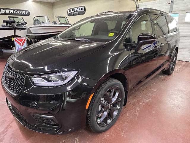 2023 Chrysler Pacifica Touring-L (Stk: T23-149) in Nipawin - Image 1 of 23