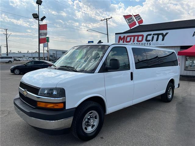 2017 Chevrolet Express 3500 1LT (Stk: MP502C) in Saskatoon - Image 1 of 14
