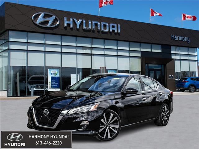2019 Nissan Altima 2.5 Platinum (Stk: 24004A) in Rockland - Image 1 of 28