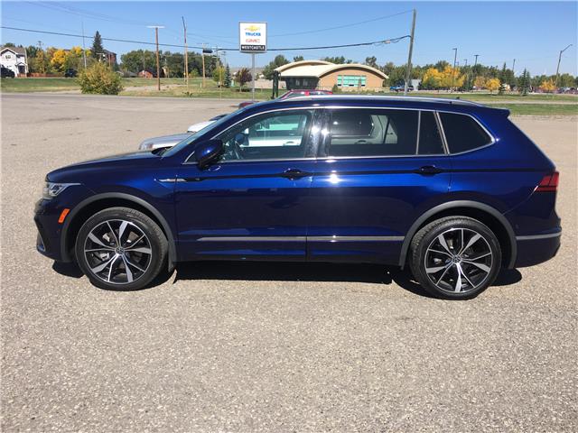 2022 Volkswagen Tiguan Highline R-Line (Stk: WI3009) in Pincher Creek - Image 1 of 17