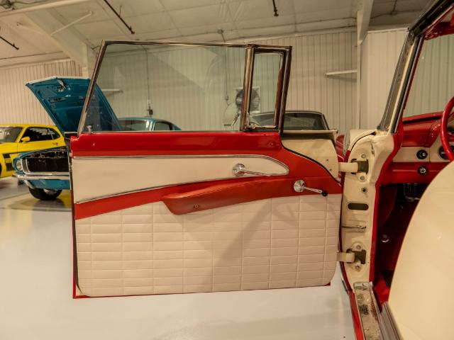 1956 Ford Crown Victoria  (Stk: 112536) in Watford - Image 12 of 42