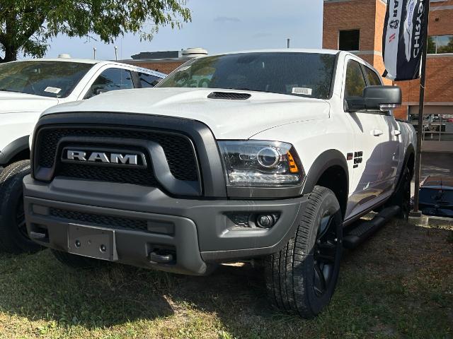 2022 RAM 1500 Classic SLT (Stk: 22957) in Mississauga - Image 1 of 19