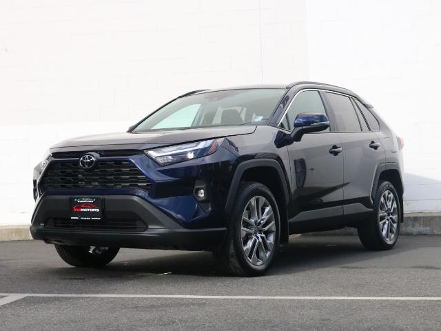 2023 Toyota RAV4 XLE - 2,700km