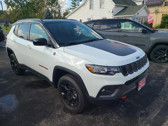 2023 Jeep Compass Trailhawk (Stk: 534123) in Newbury - Image 1 of 1