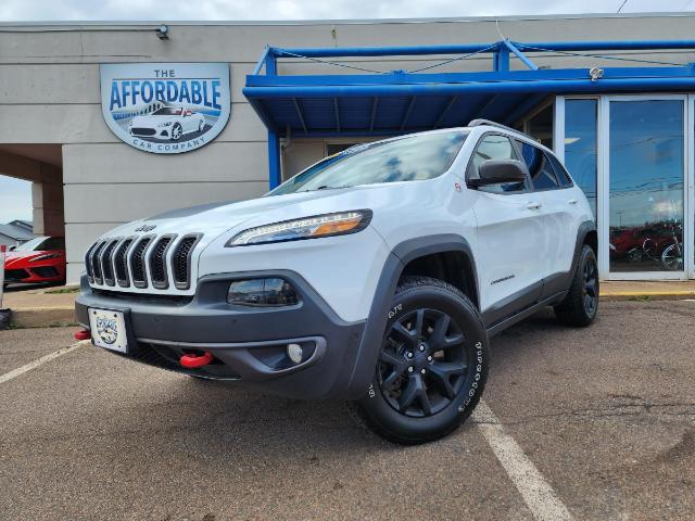 2017 Jeep Cherokee Trailhawk in Charlottetown - Image 1 of 9